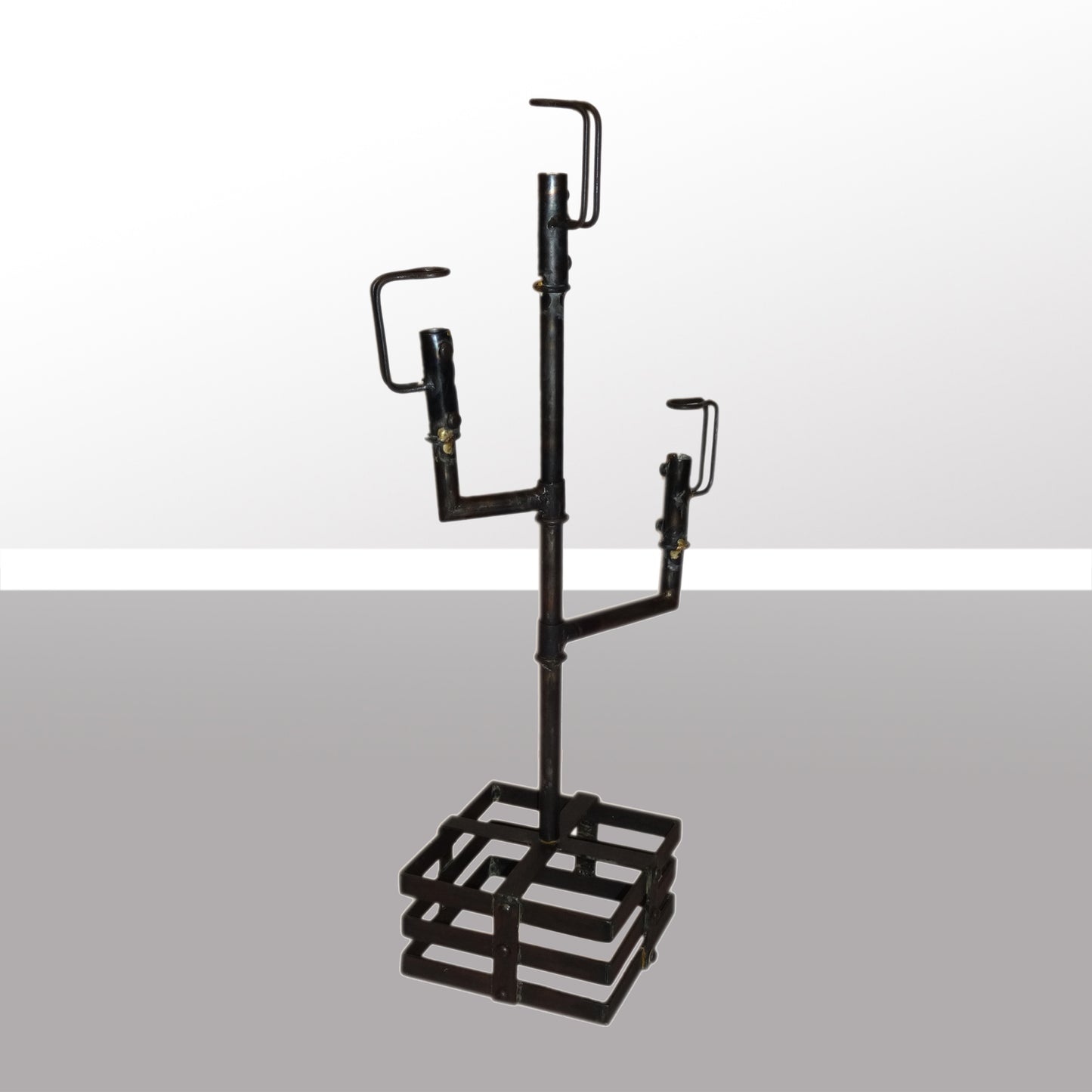 Iron Candle Holder (R-4398IR)